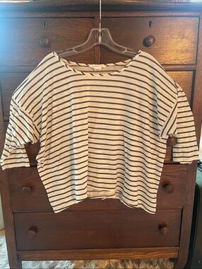 BCBGeneration Striped Boxy Sleeved Top